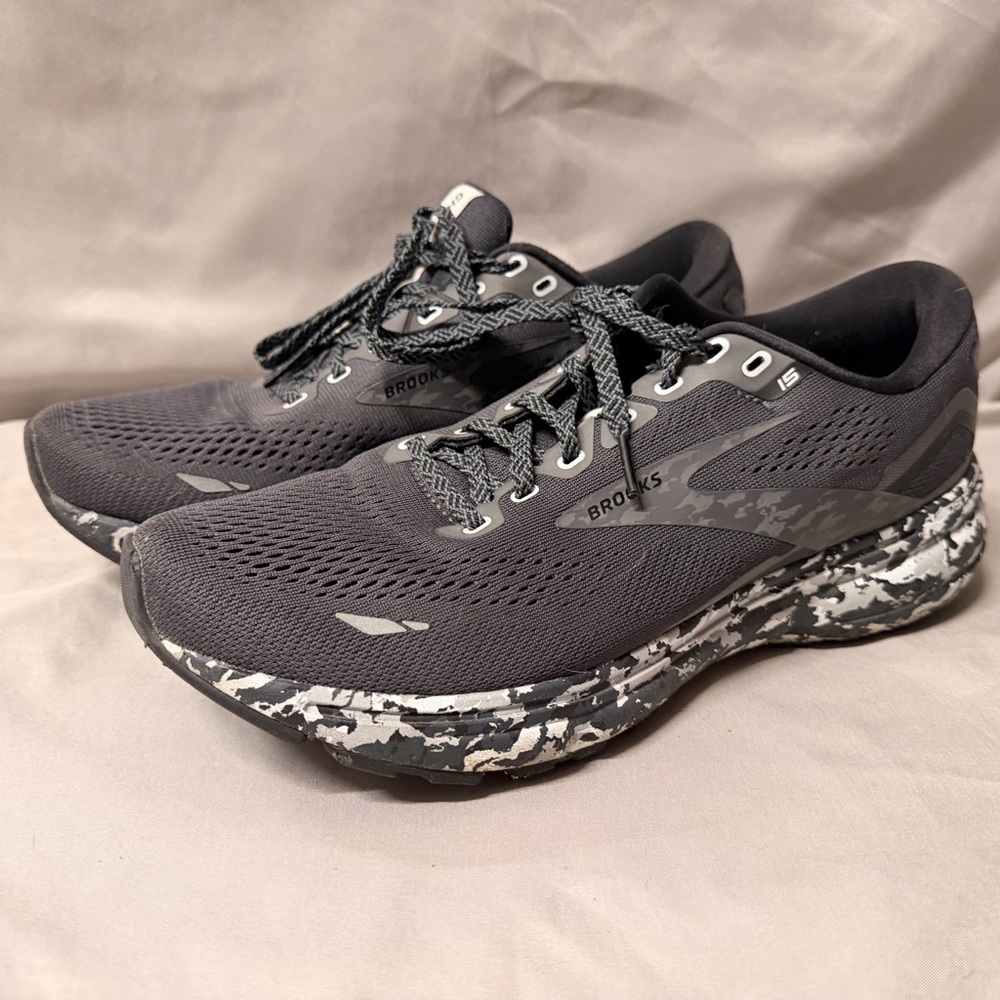 Brooks Women’s Black Athletic Shoes